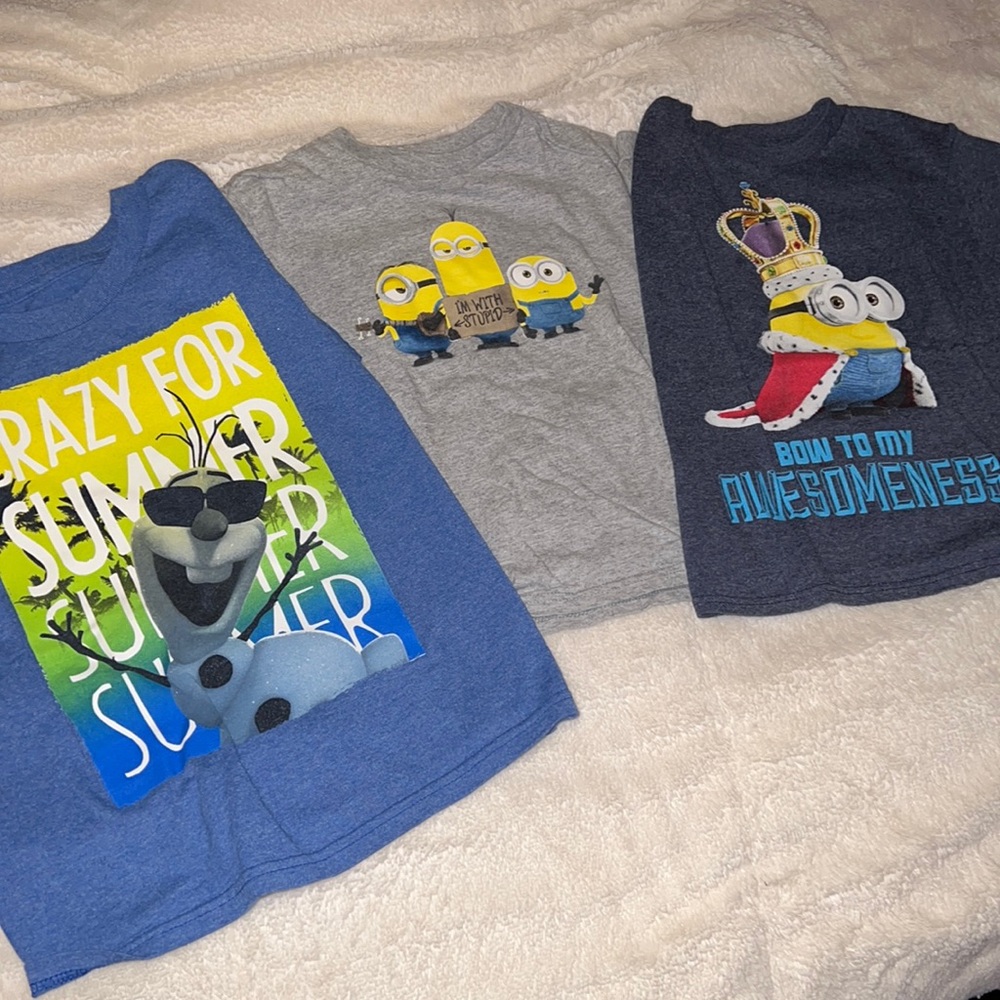 BOGO💙💙 5/6 three boys minions and frozen Olaf shirts